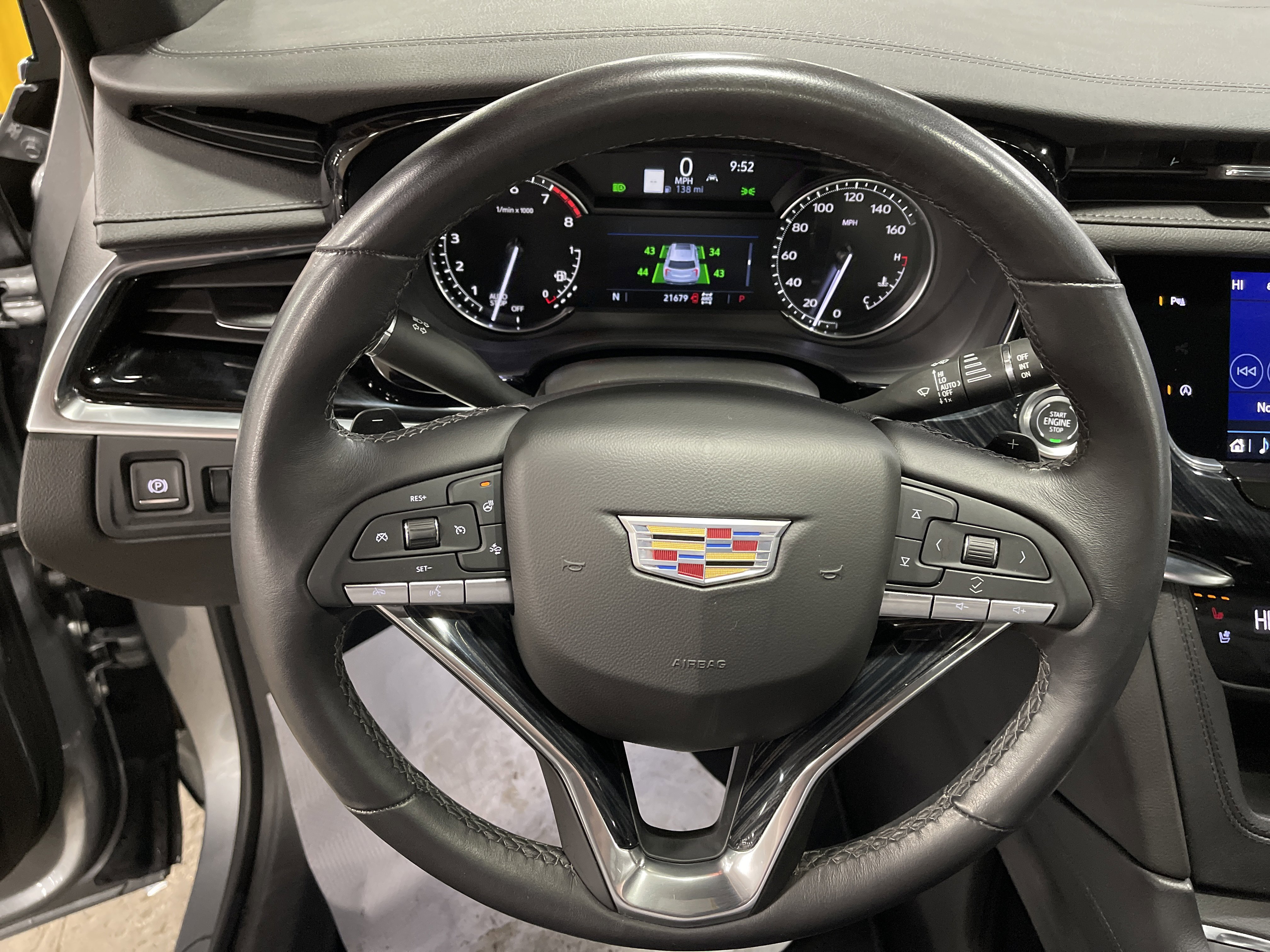 Used 2025 Cadillac XT6 Premium Luxury image 19