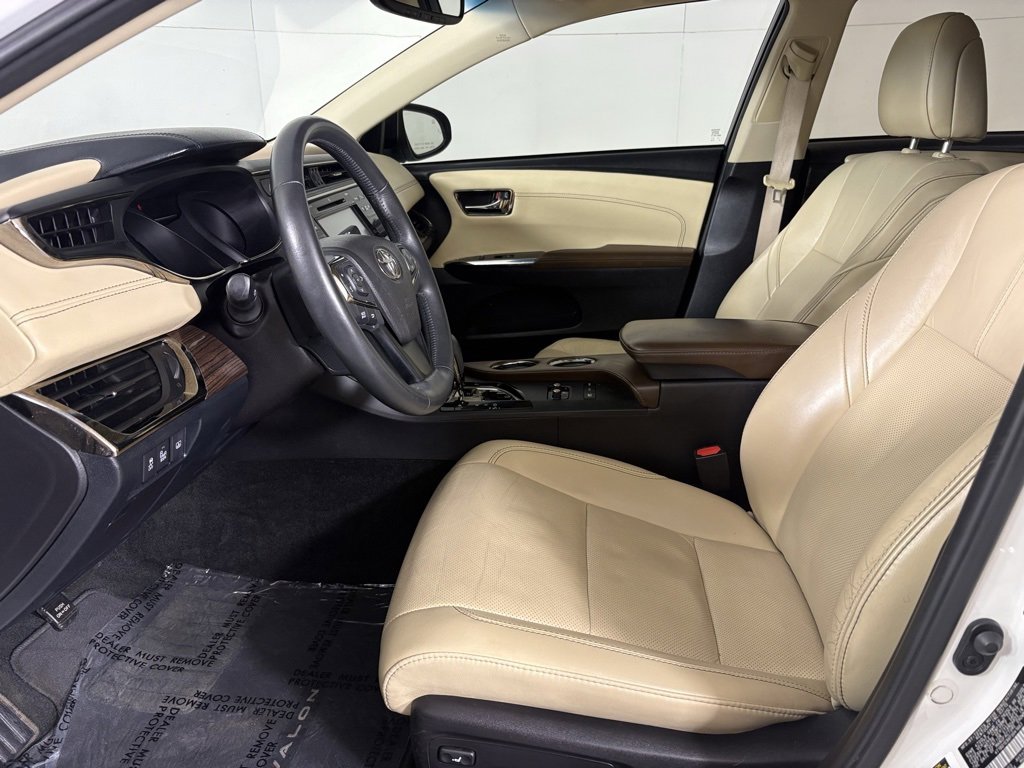 Used 2015 Toyota Avalon Limited image 20