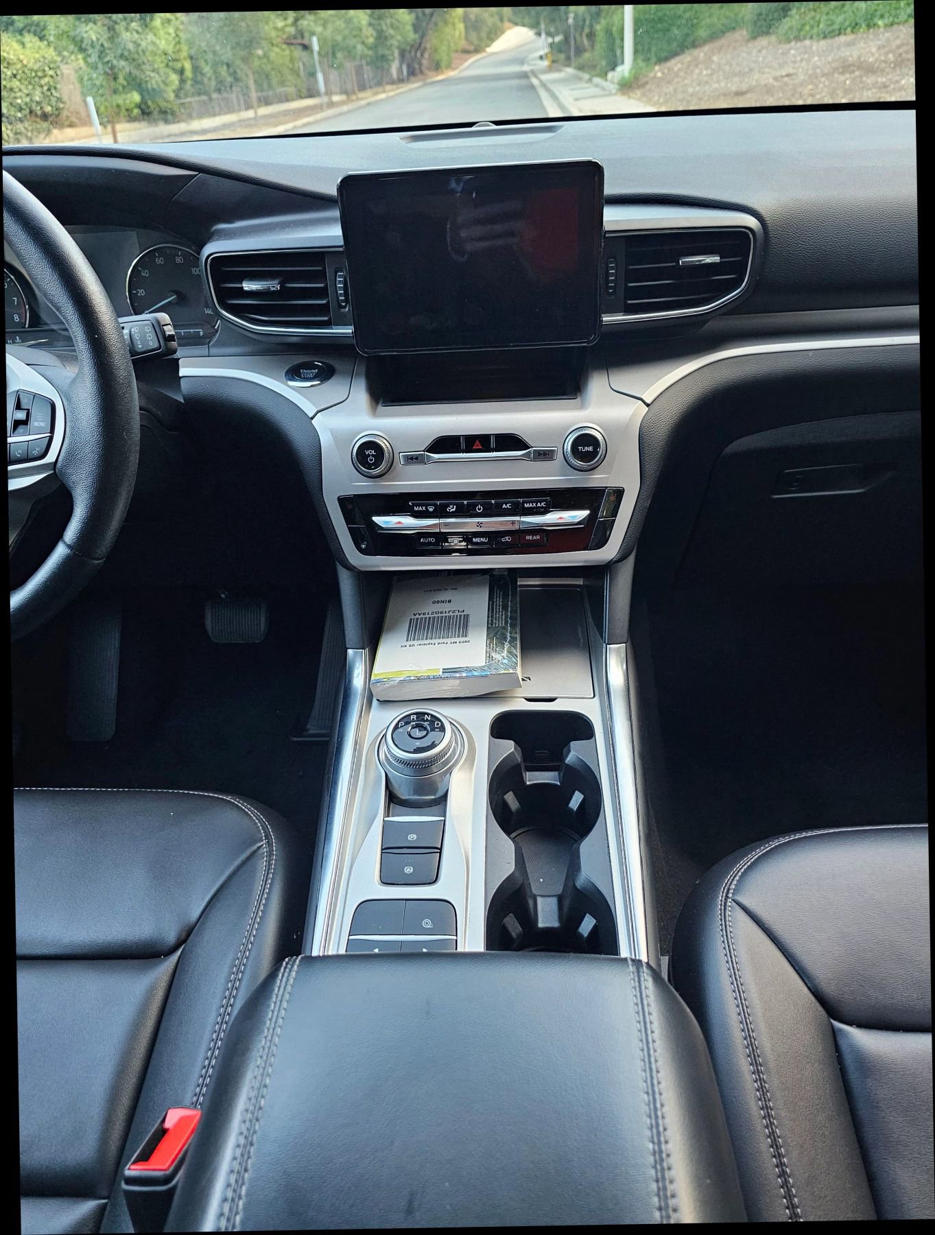 Used 2023 Ford Explorer XLT w/ Equipment Group 202A image 36