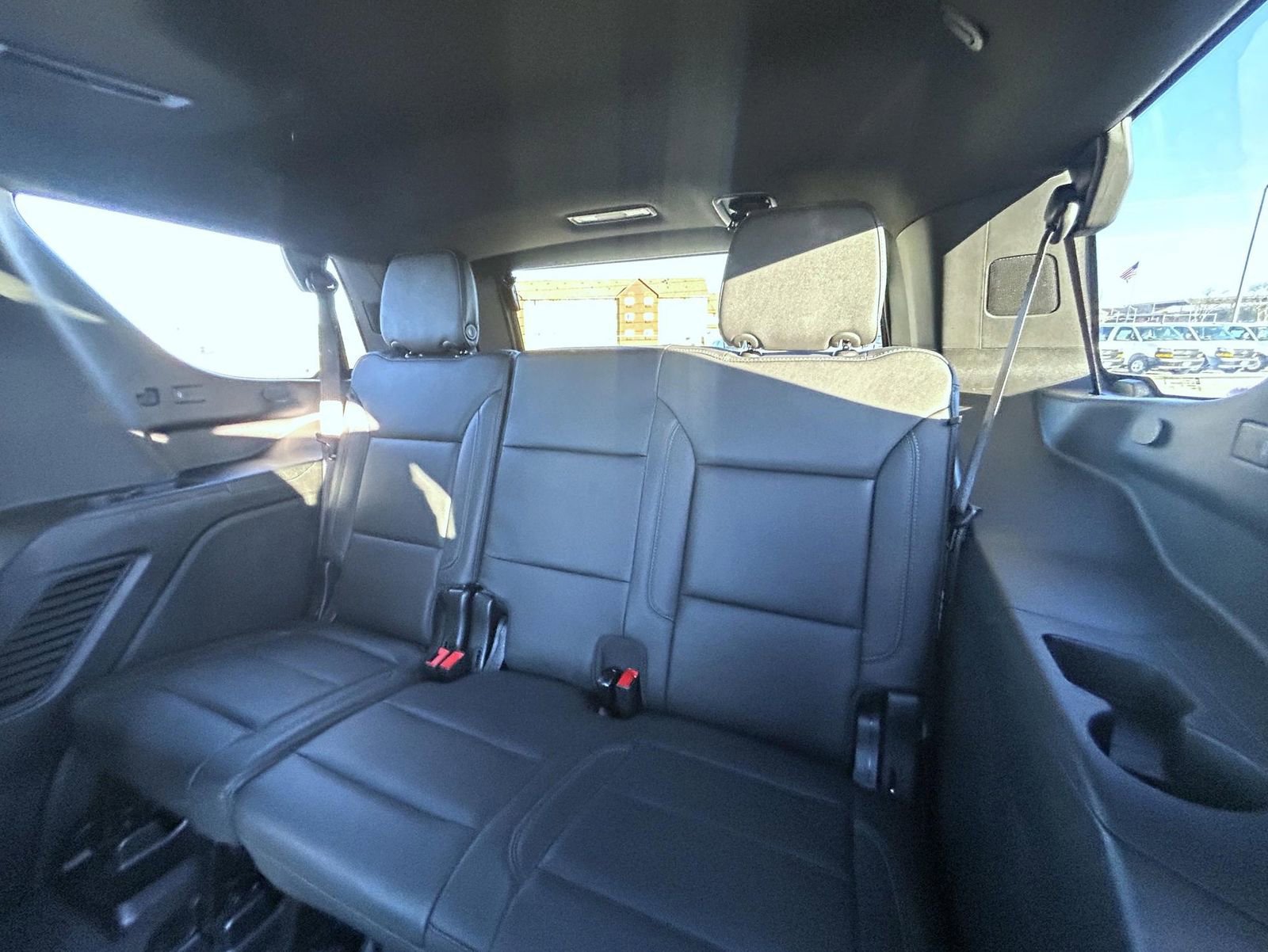 Used 2024 Chevrolet Tahoe Z71 w/ Luxury Package image 19