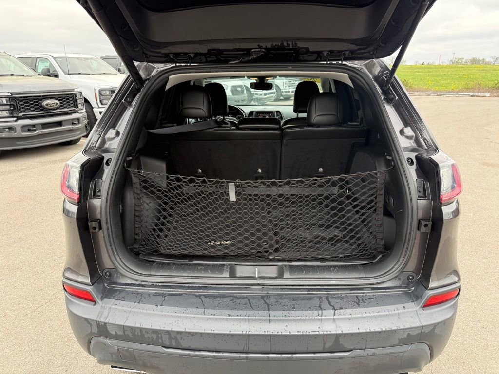 Used 2019 Jeep Cherokee Latitude Plus w/ Comfort/Convenience Group image 36