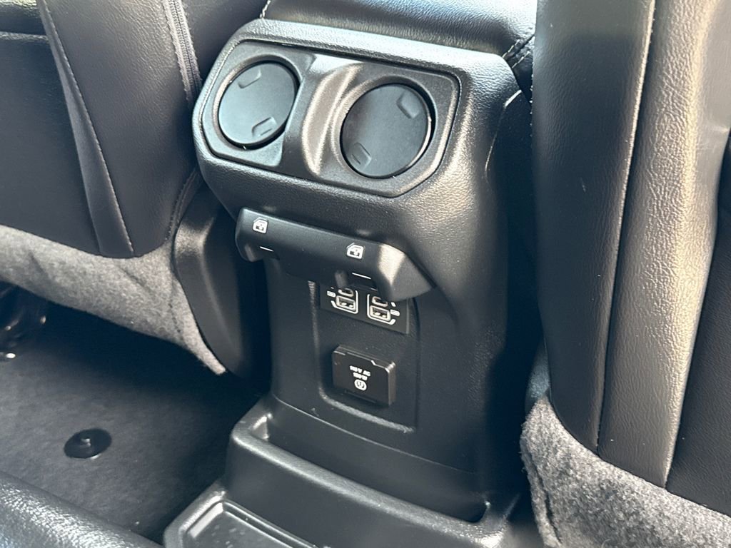 Used 2022 Jeep Wrangler Unlimited Sahara w/ Cold Weather Group image 18
