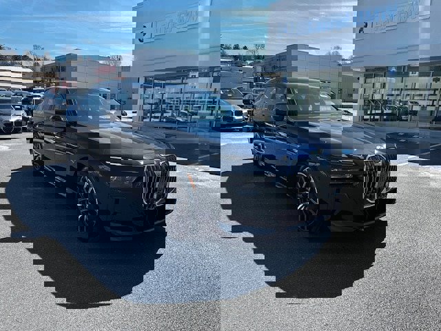 New 2024 BMW i7 xDrive60