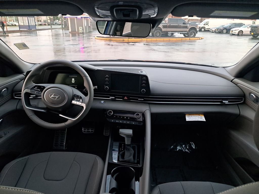 New 2026 Hyundai Elantra SEL Sport Premium FWD image 18