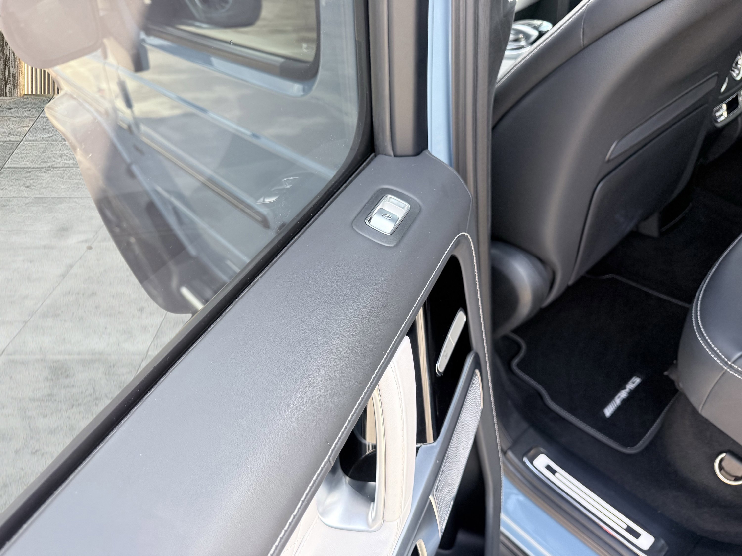 Used 2023 Mercedes-Benz G 550 image 34