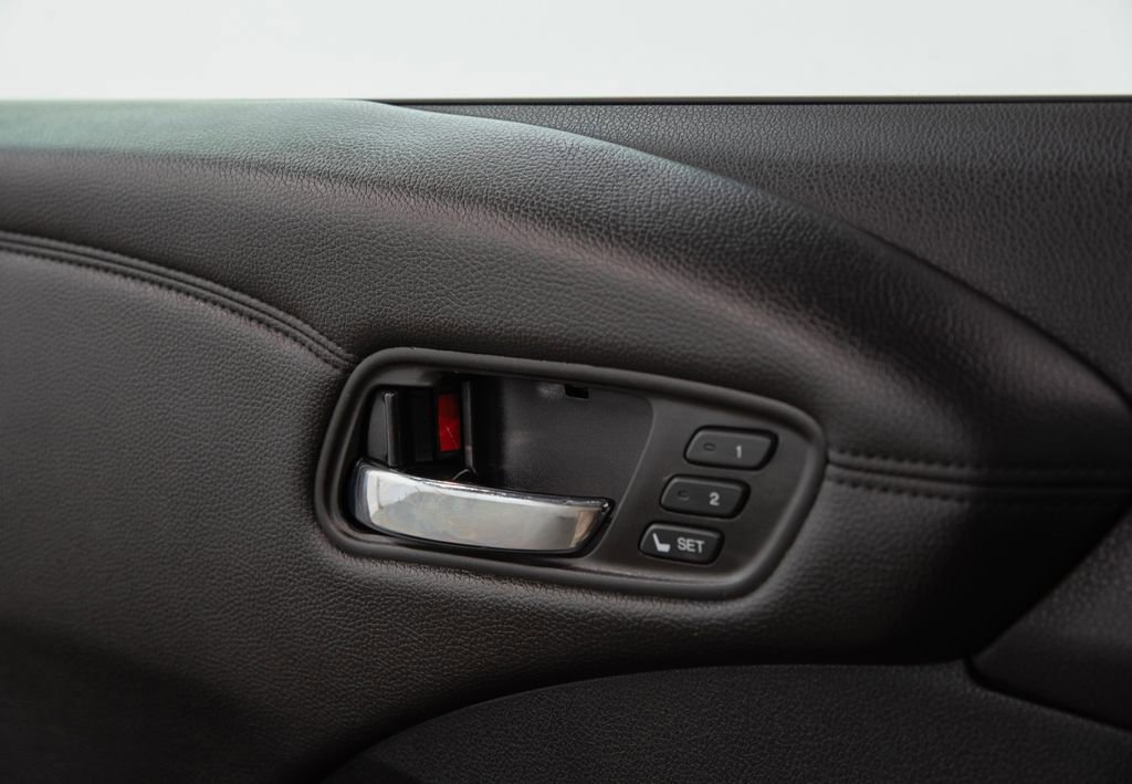 Used 2016 Acura RDX AWD image 8