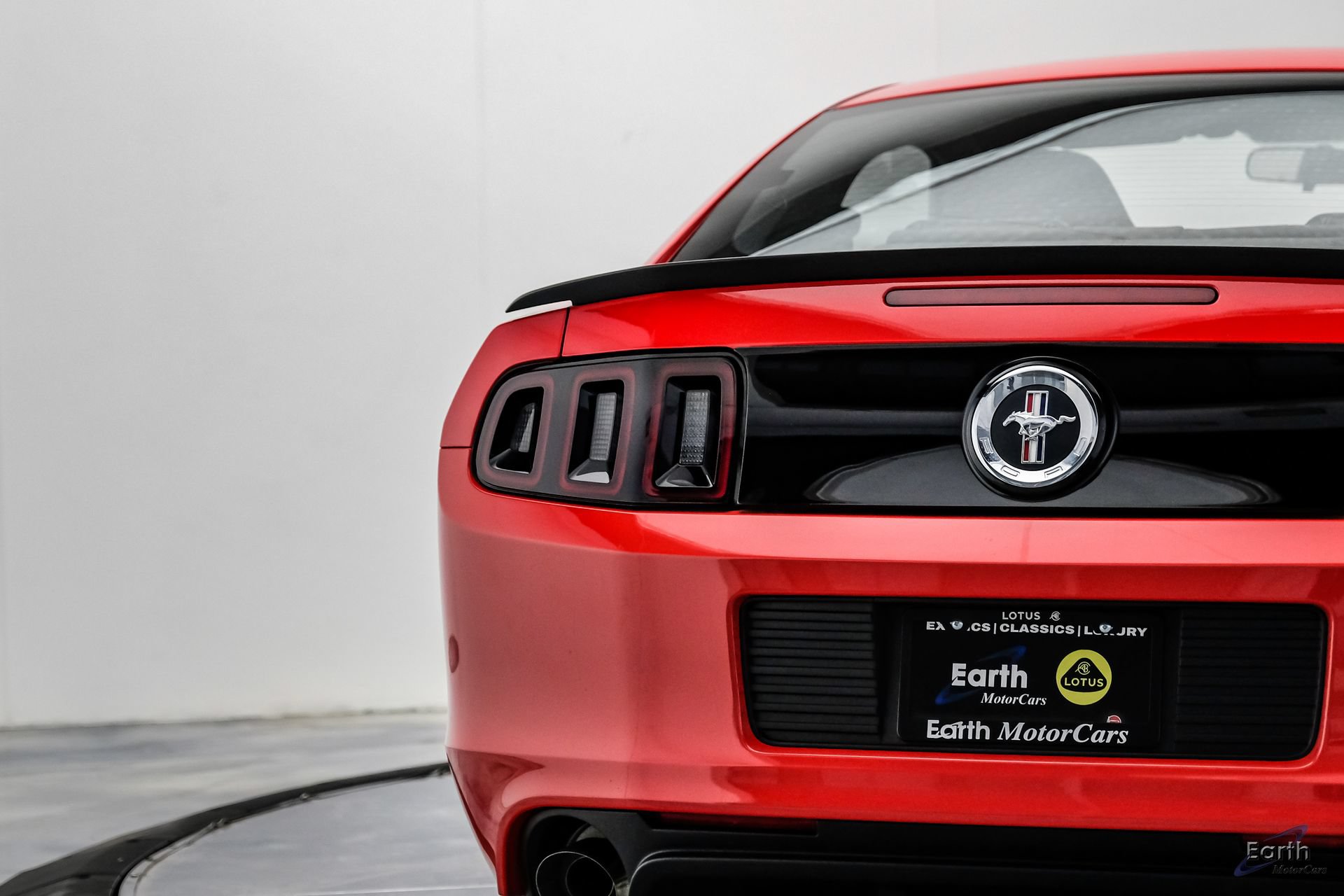 Used 2013 Ford Mustang Boss 302 w/ Boss 302 Accessory Pkg RWD image 14