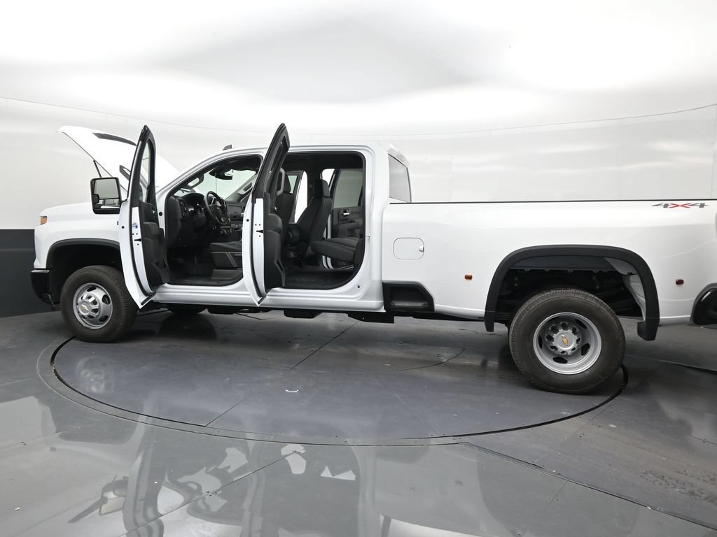 Used 2026 Chevrolet Silverado 3500 W/T AWD/4WD image 29