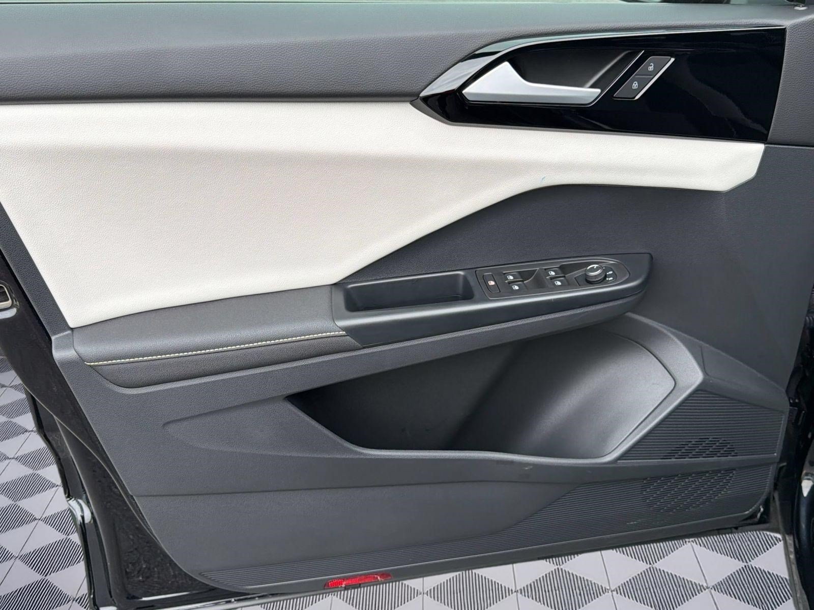 Certified 2026 Volkswagen Taos S FWD image 13