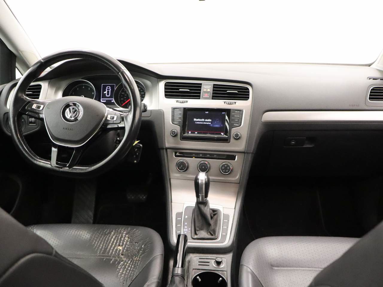 Used 2015 Volkswagen Golf S FWD image 6