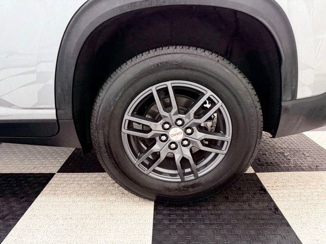 Used 2025 GMC Acadia Elevation image 11