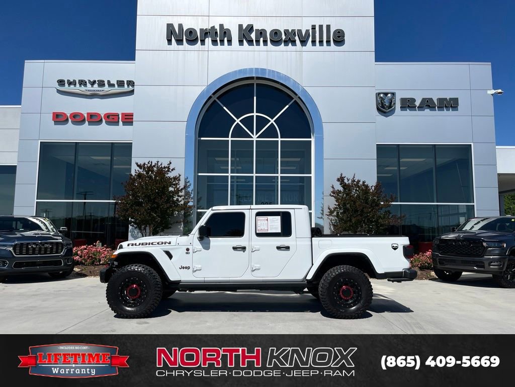 Used 2024 Jeep Gladiator Rubicon AWD/4WD image 2