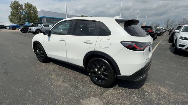 Used 2025 Honda HR-V Sport image 6