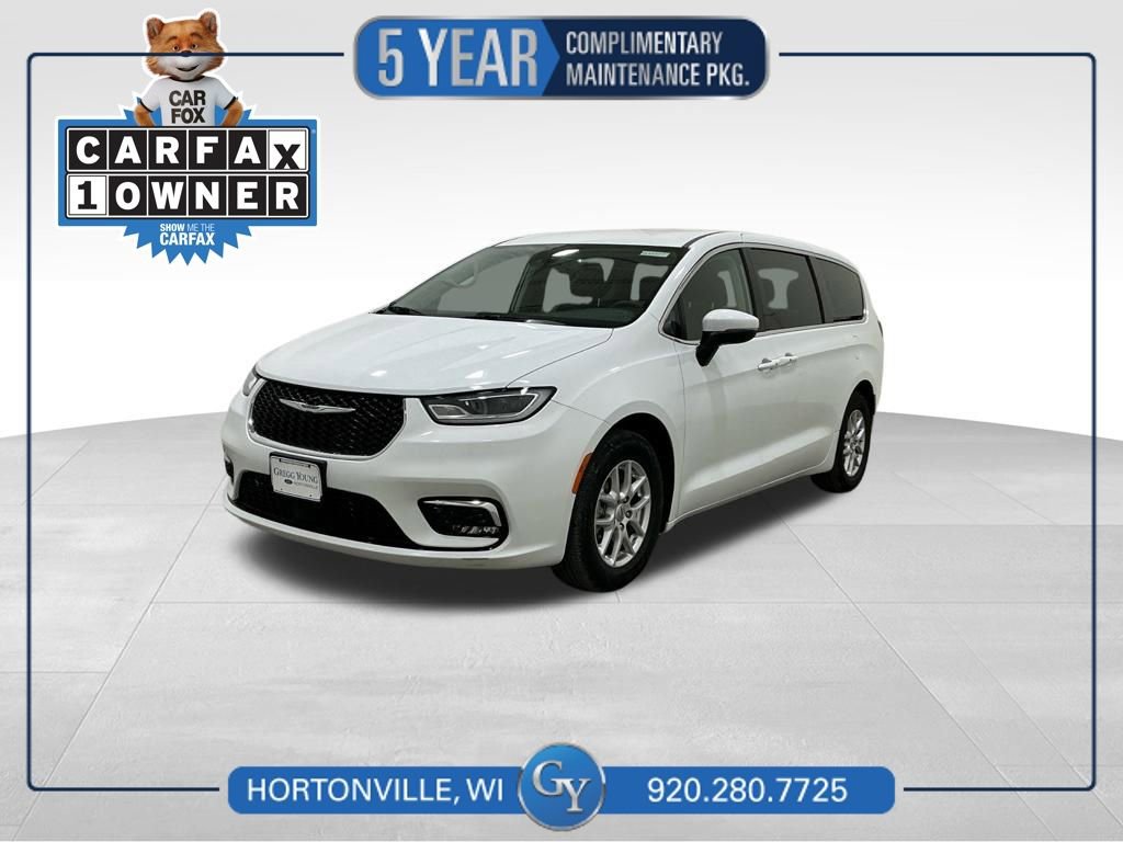 Used 2023 Chrysler Pacifica Touring-L image 1