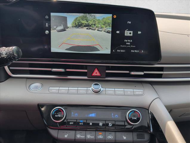 Used 2025 Hyundai Elantra SEL FWD image 18
