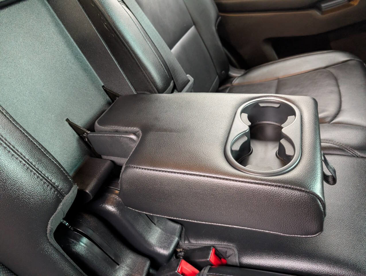 Used 2016 Ford Explorer Limited image 19