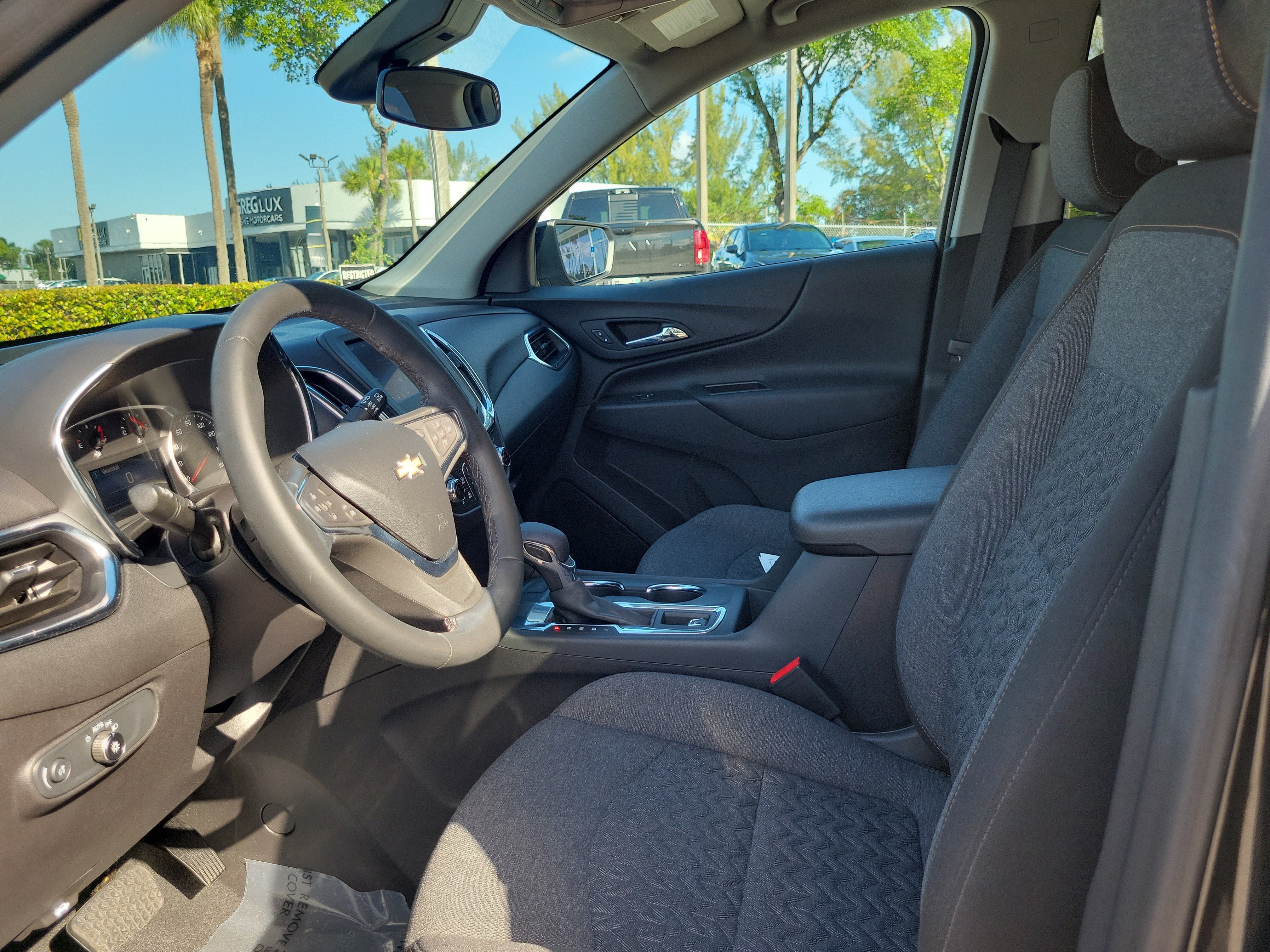 Used 2024 Chevrolet Equinox LT FWD image 11