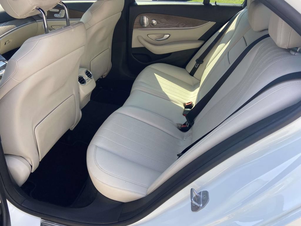 Used 2017 Mercedes-Benz E 300 4MATIC image 23