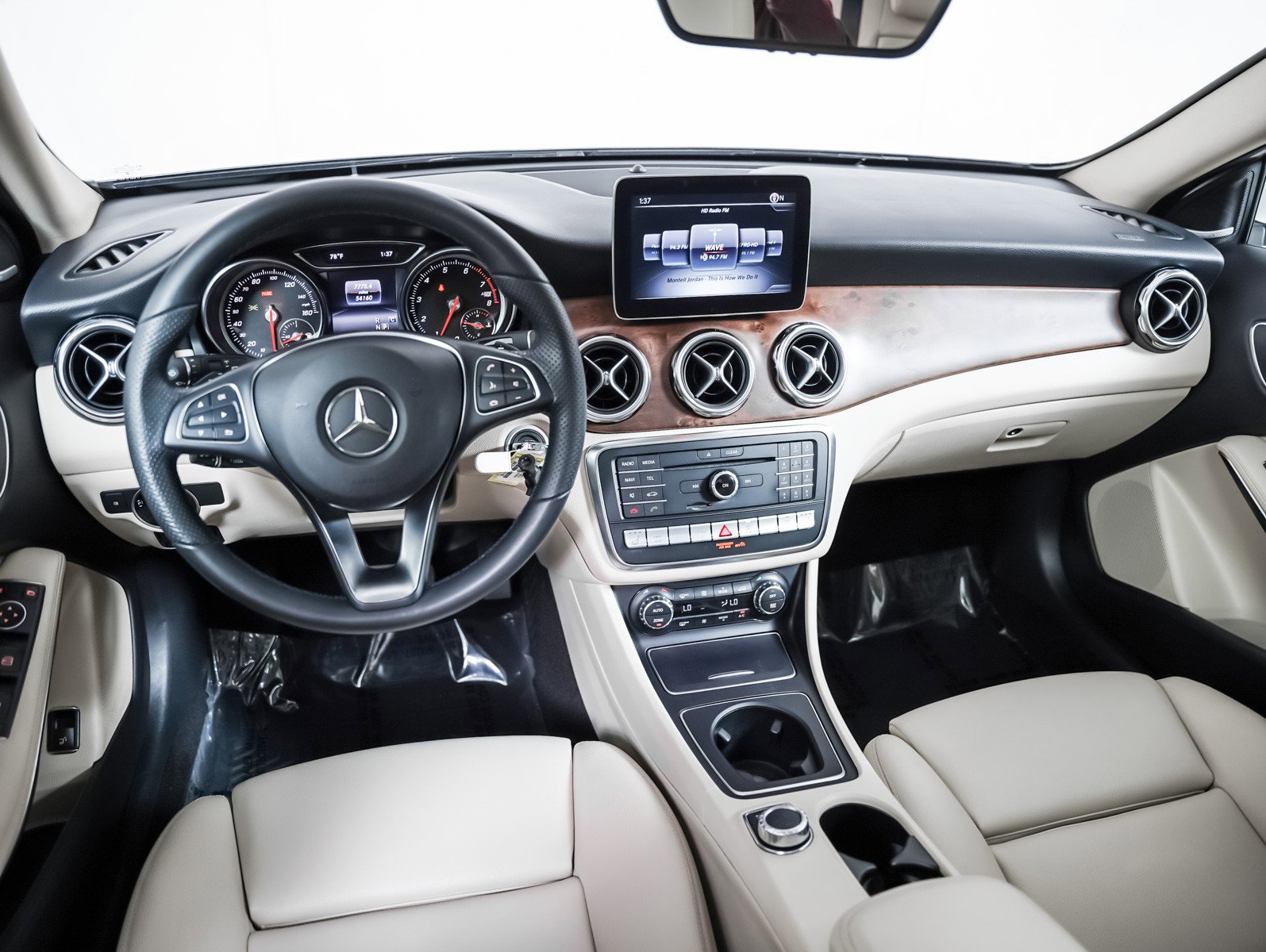 Used 2019 Mercedes-Benz GLA 250 4MATIC image 14