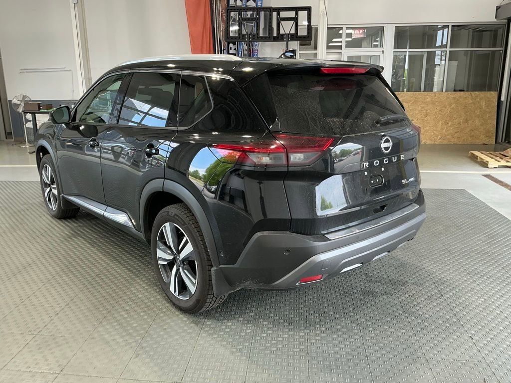 Used 2023 Nissan Rogue SL w/ SL Premium Package image 17