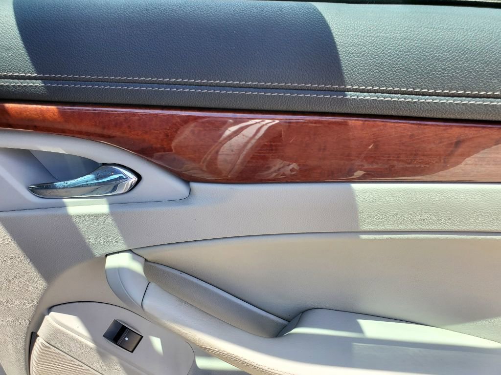 Used 2011 Cadillac CTS Luxury RWD image 31
