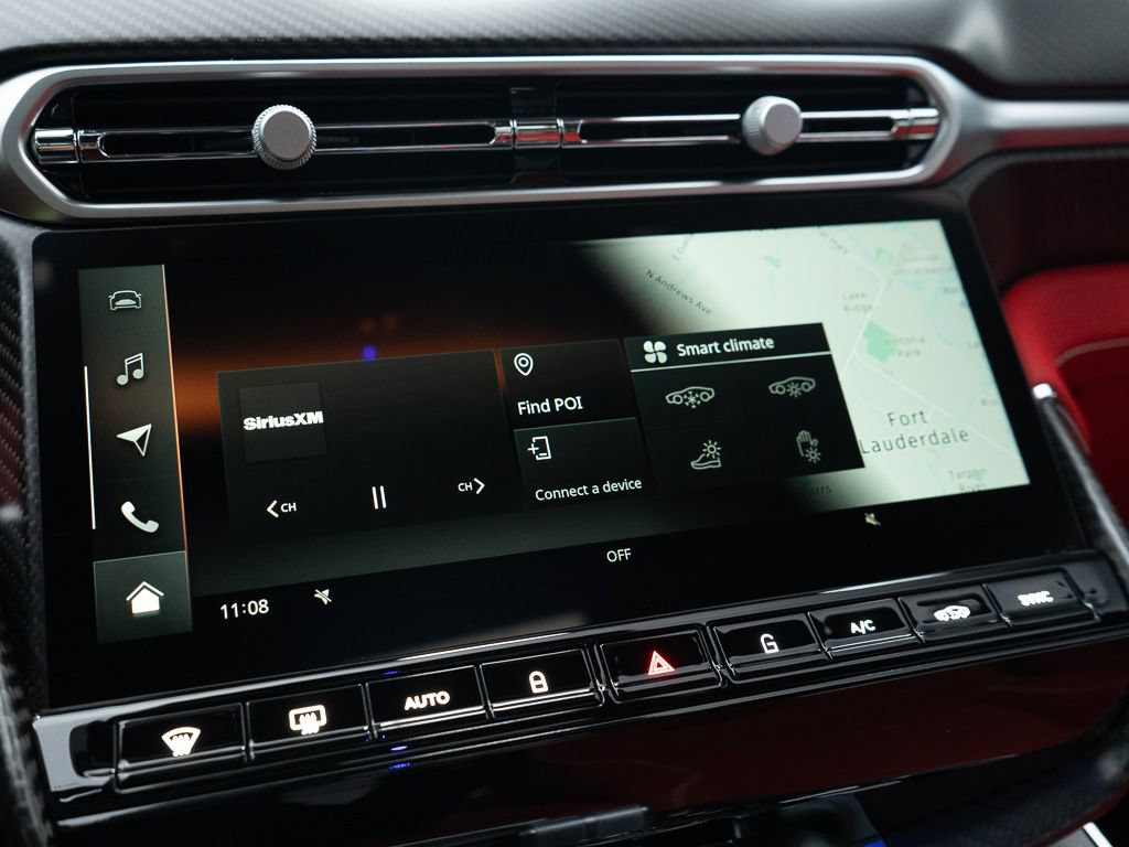 Used 2025 Aston Martin Vanquish RWD image 30
