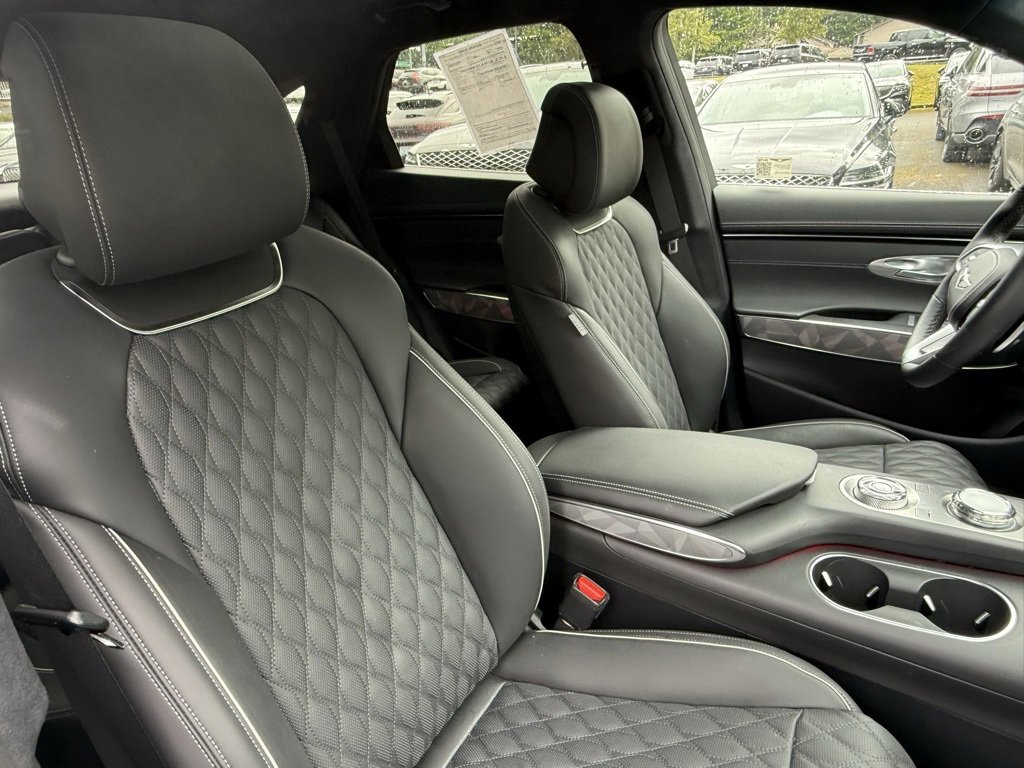 Used 2025 Genesis GV70 3.5T Sport w/ Sport Advanced Package image 15