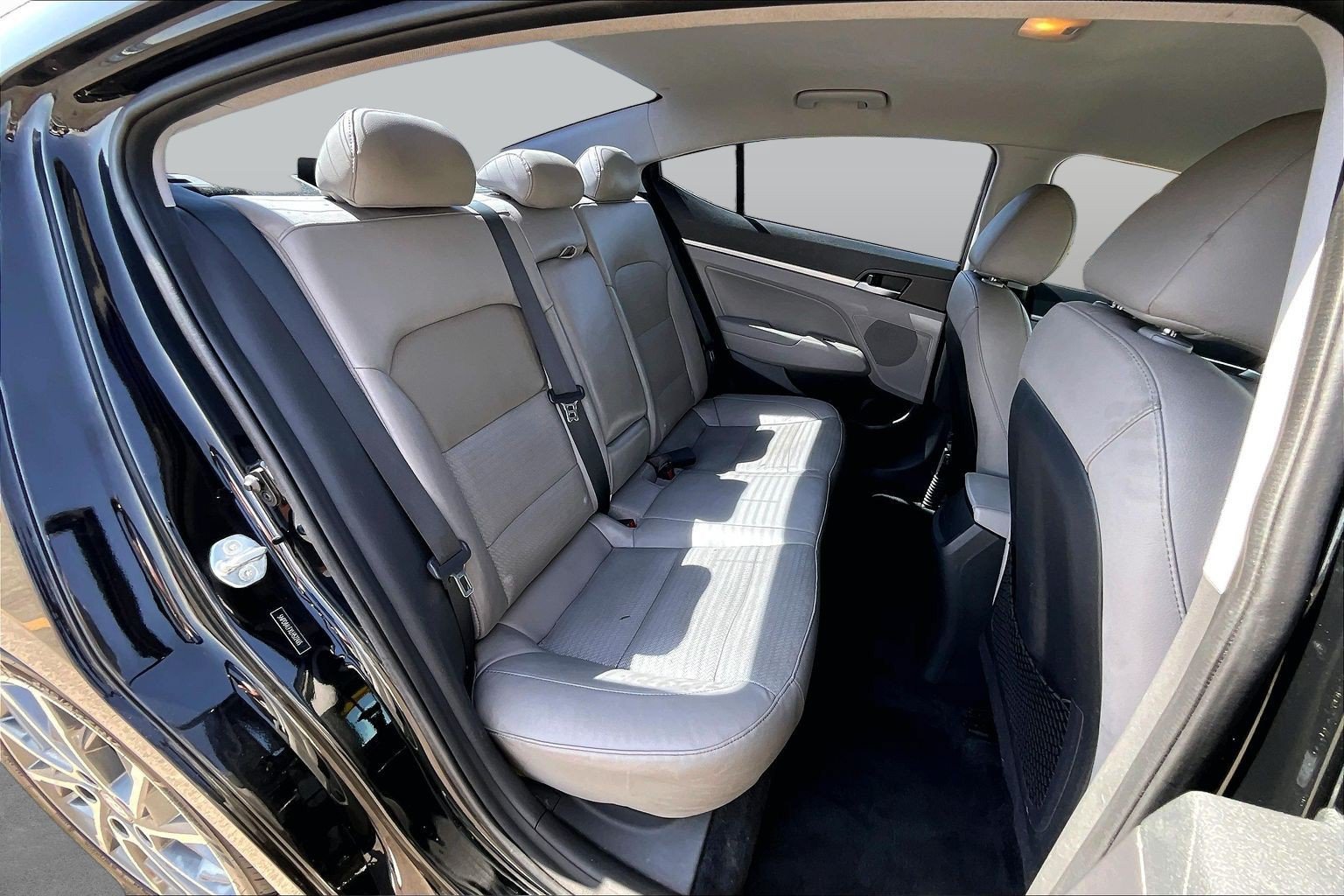Used 2020 Hyundai Elantra Limited FWD image 27