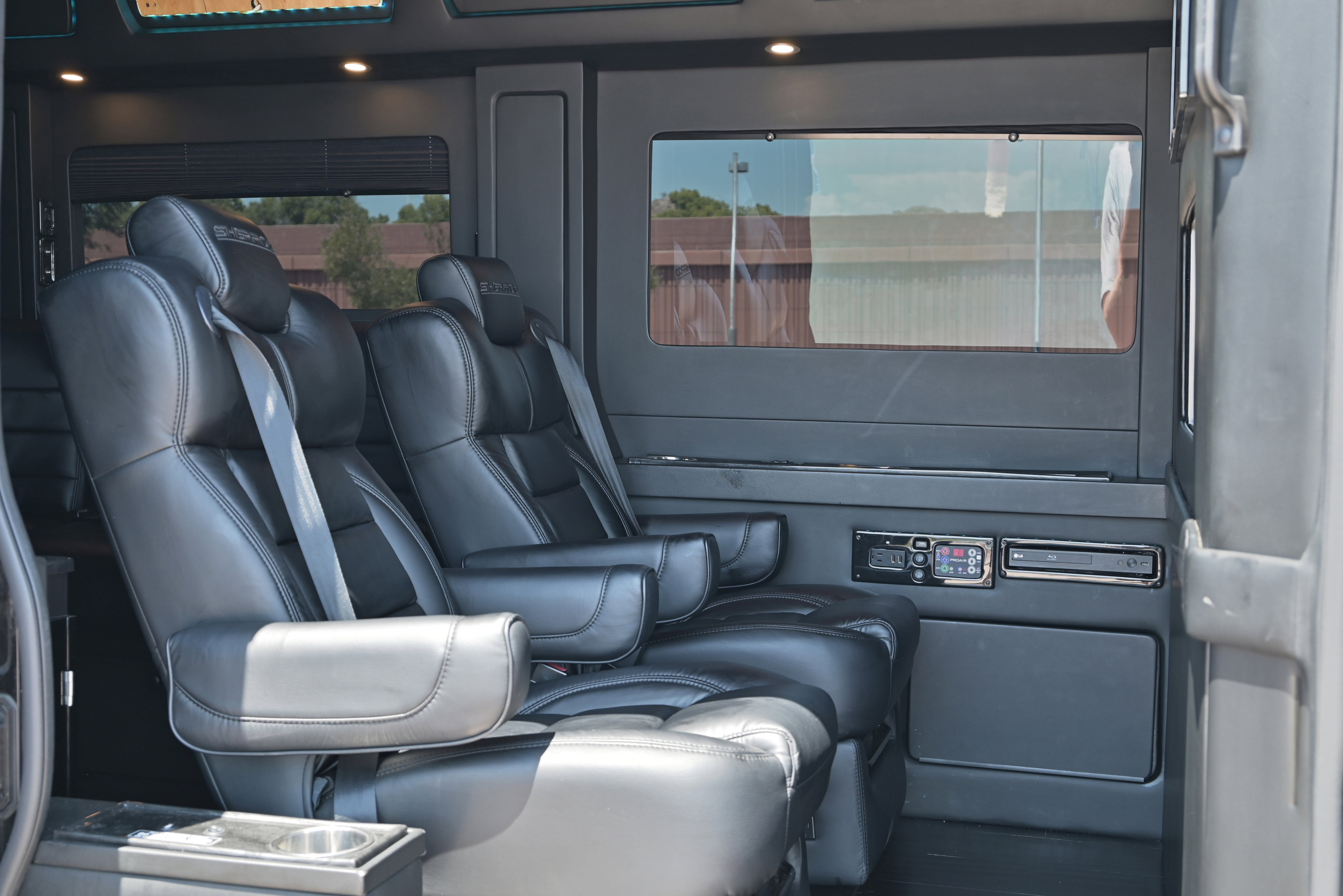 Used 2021 RAM ProMaster 2500 w/ RV Ready Prep Package FWD image 8