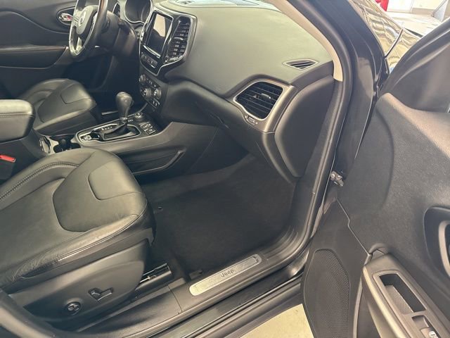 Used 2021 Jeep Cherokee Limited w/ Trailer Tow Group image 23