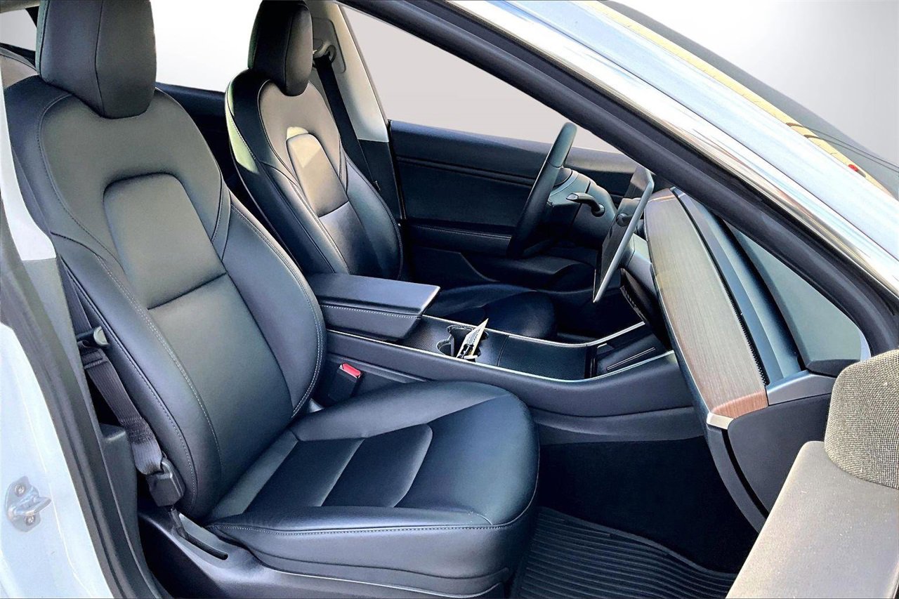 Used 2020 Tesla Model 3 Long Range image 24