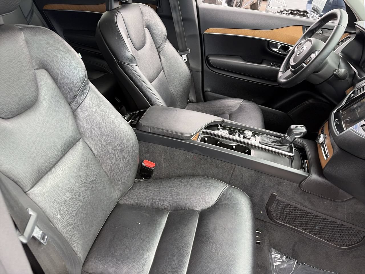 Used 2021 Volvo XC90 T6 Momentum w/ Advanced Package AWD/4WD image 10