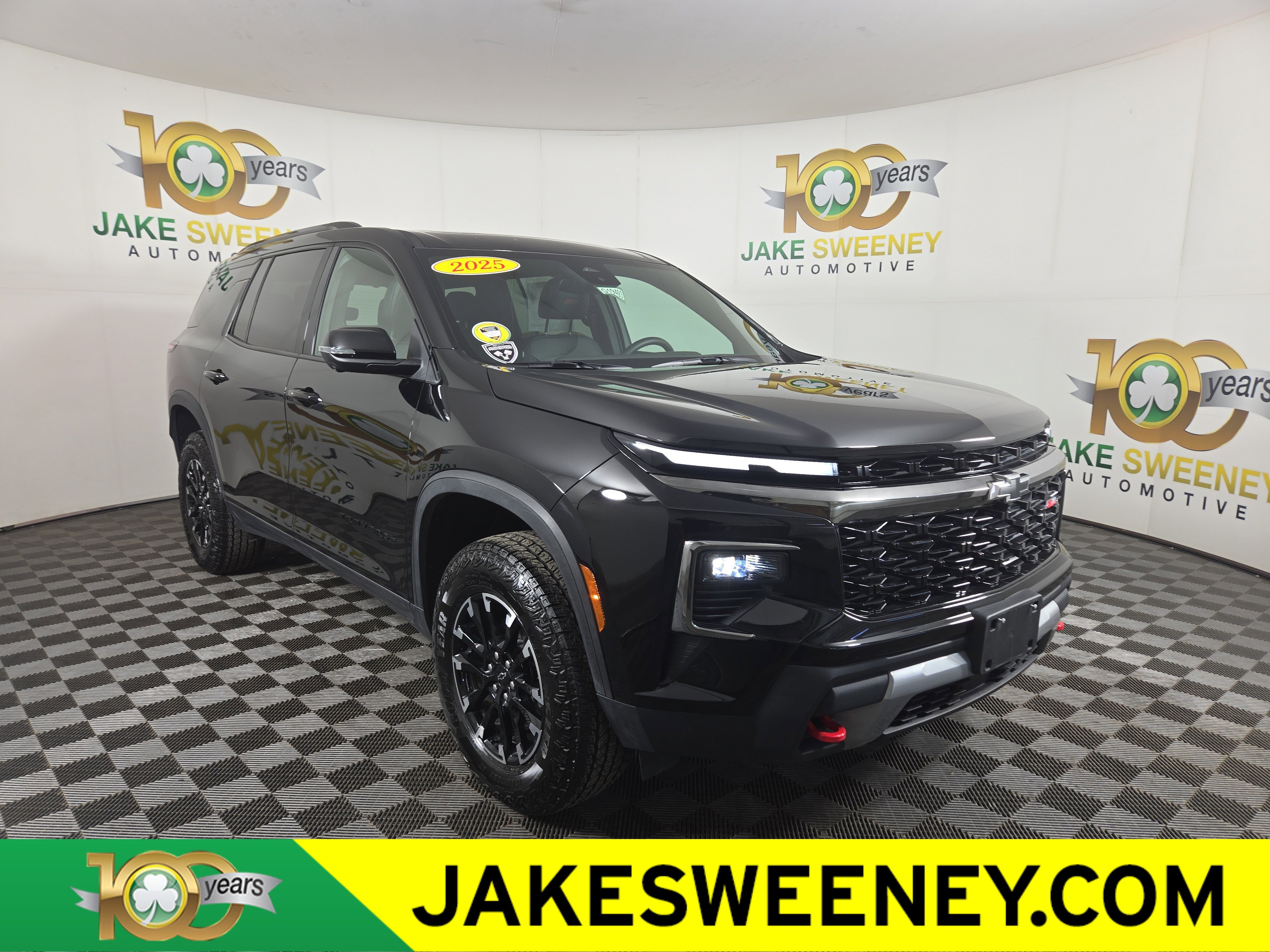 Certified 2025 Chevrolet Traverse Z71 image 1