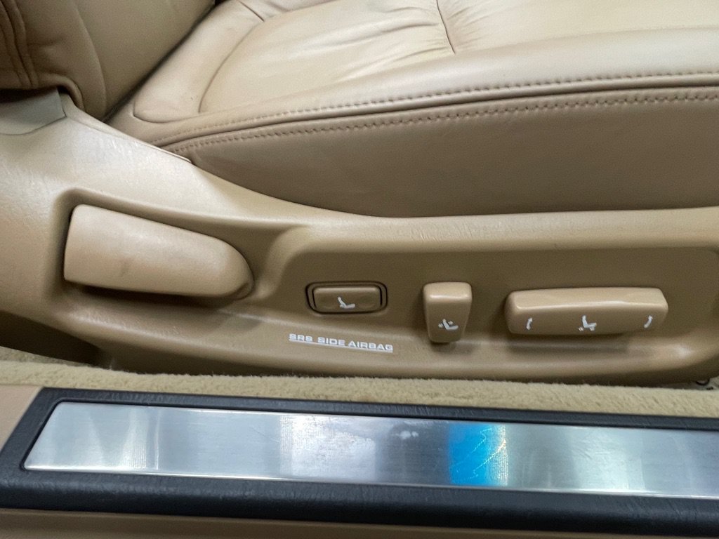 Used 2010 Lexus SC 430 Convertible RWD image 39