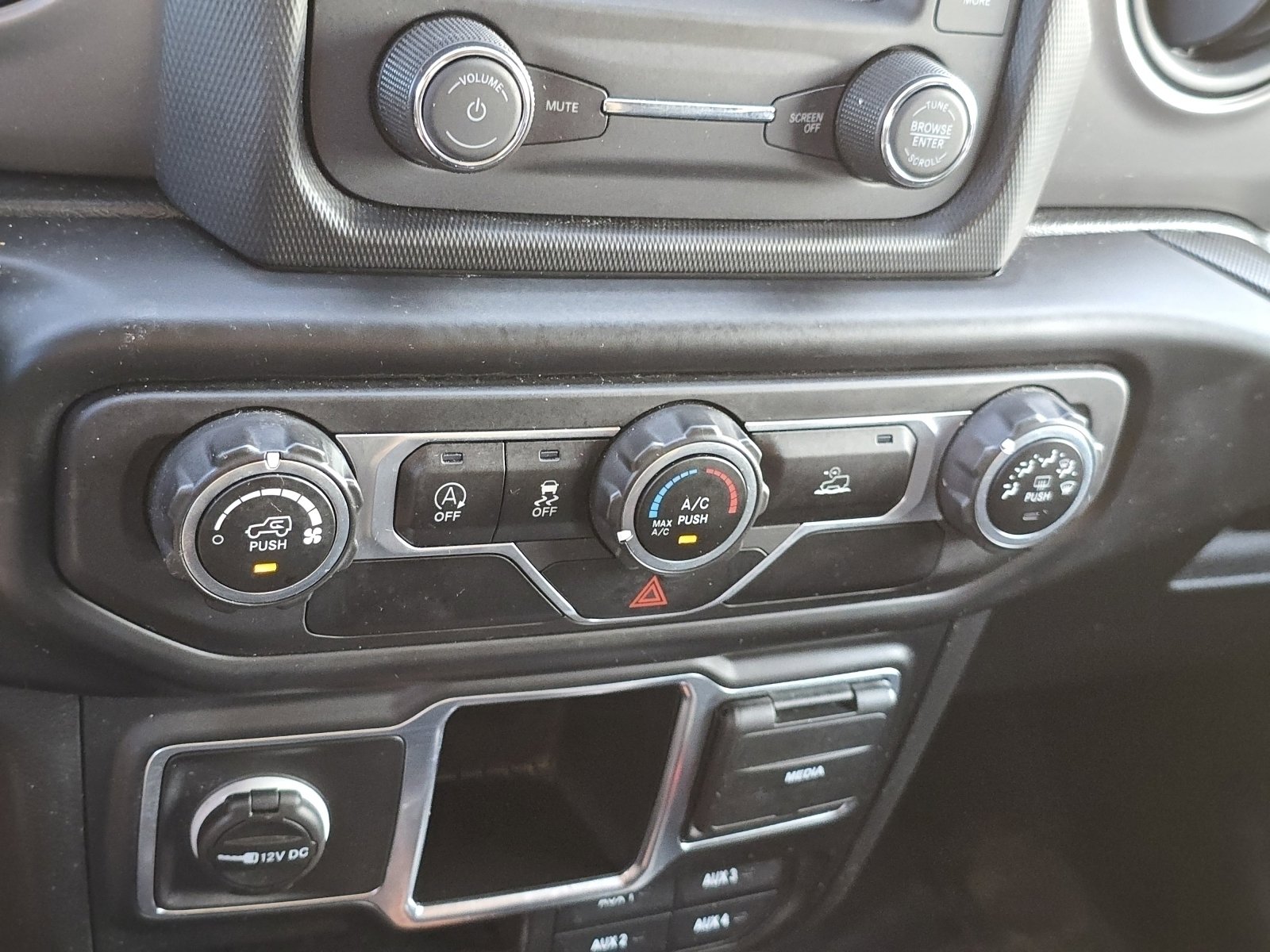 Used 2021 Jeep Wrangler Unlimited Sport image 28