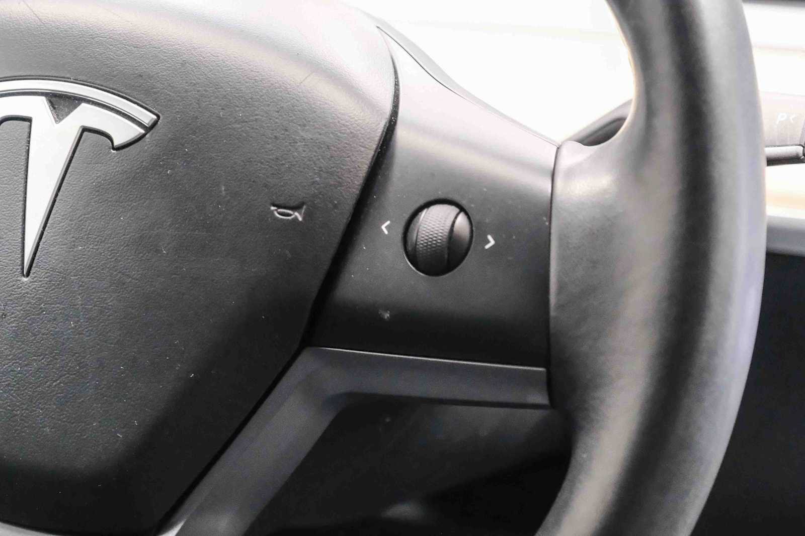 Used 2018 Tesla Model 3 Long Range RWD image 18