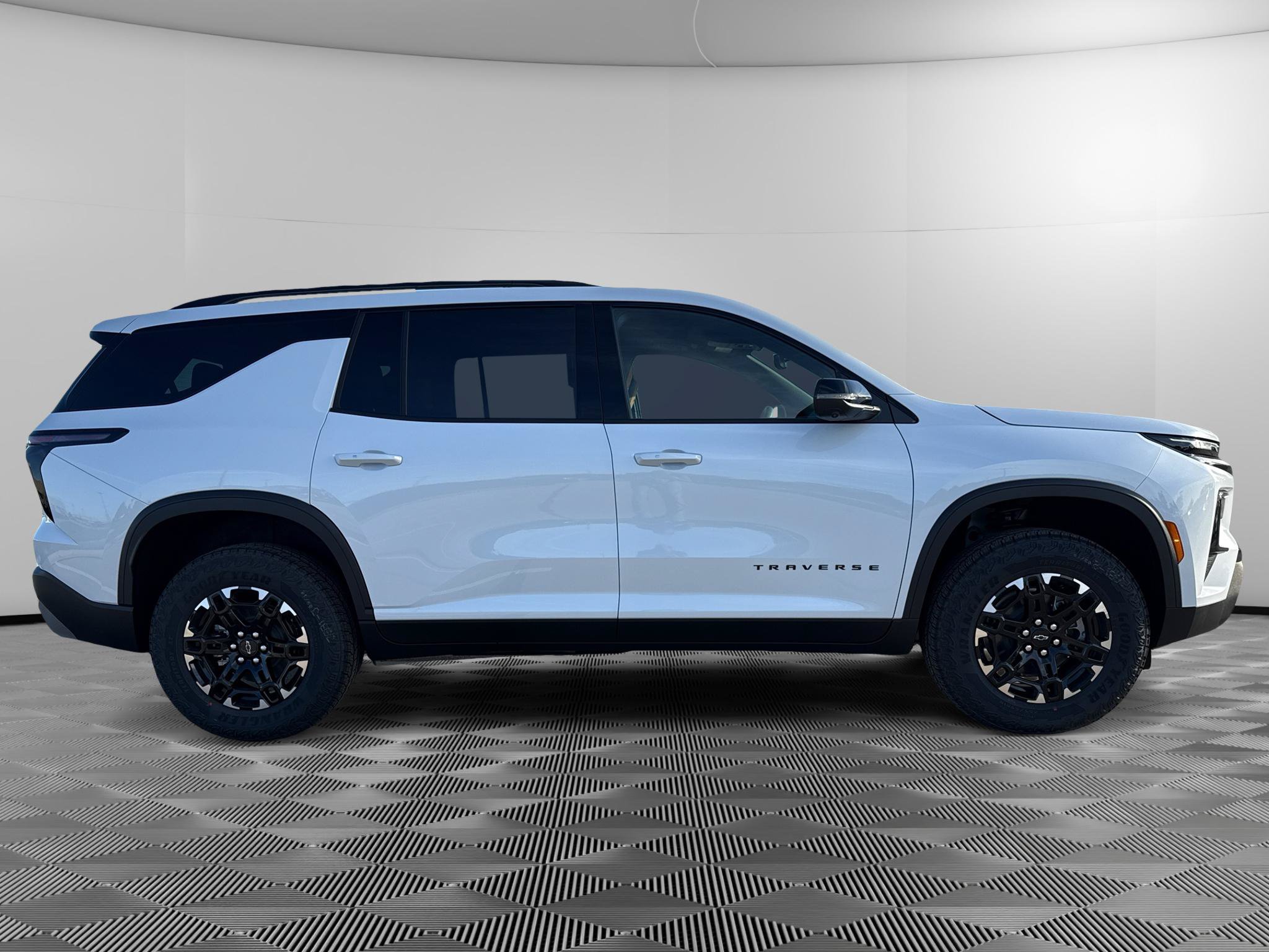 New 2027 Chevrolet Traverse Z71 w/ Driver Confidence Package AWD/4WD image 5