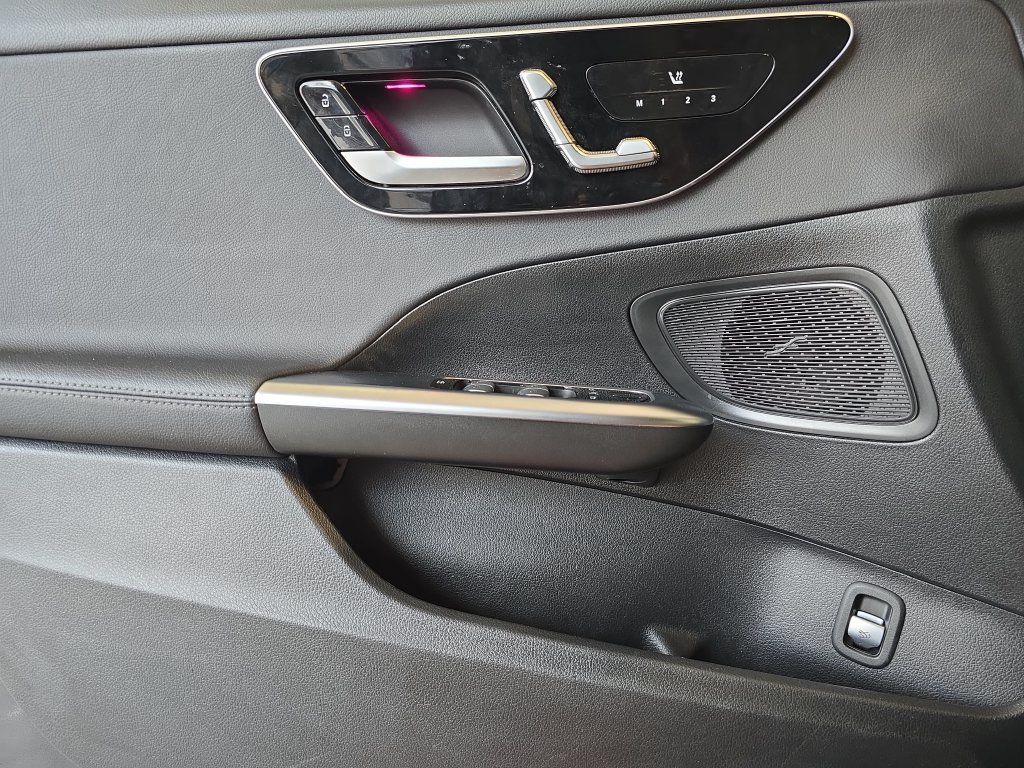 Certified 2024 Mercedes-Benz C 300 Sedan image 27