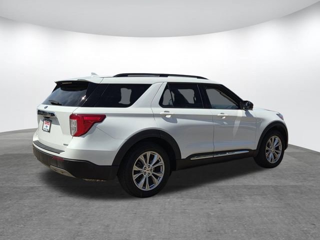 Used 2020 Ford Explorer XLT w/ Equipment Group 202A RWD image 4
