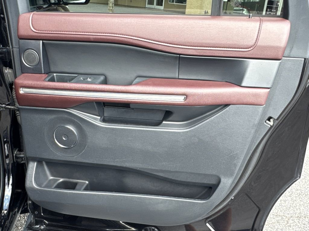 Used 2024 Ford Expedition Max Limited image 16