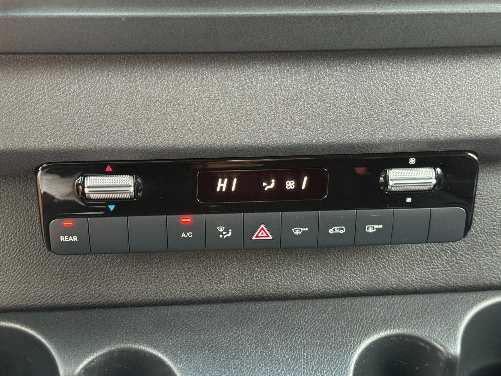 Used 2020 Mercedes-Benz Sprinter 2500 image 24