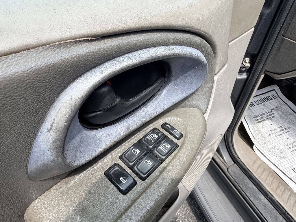 Used 2003 Chevrolet TrailBlazer LS w/ Preferred Equipment Group RWD image 8