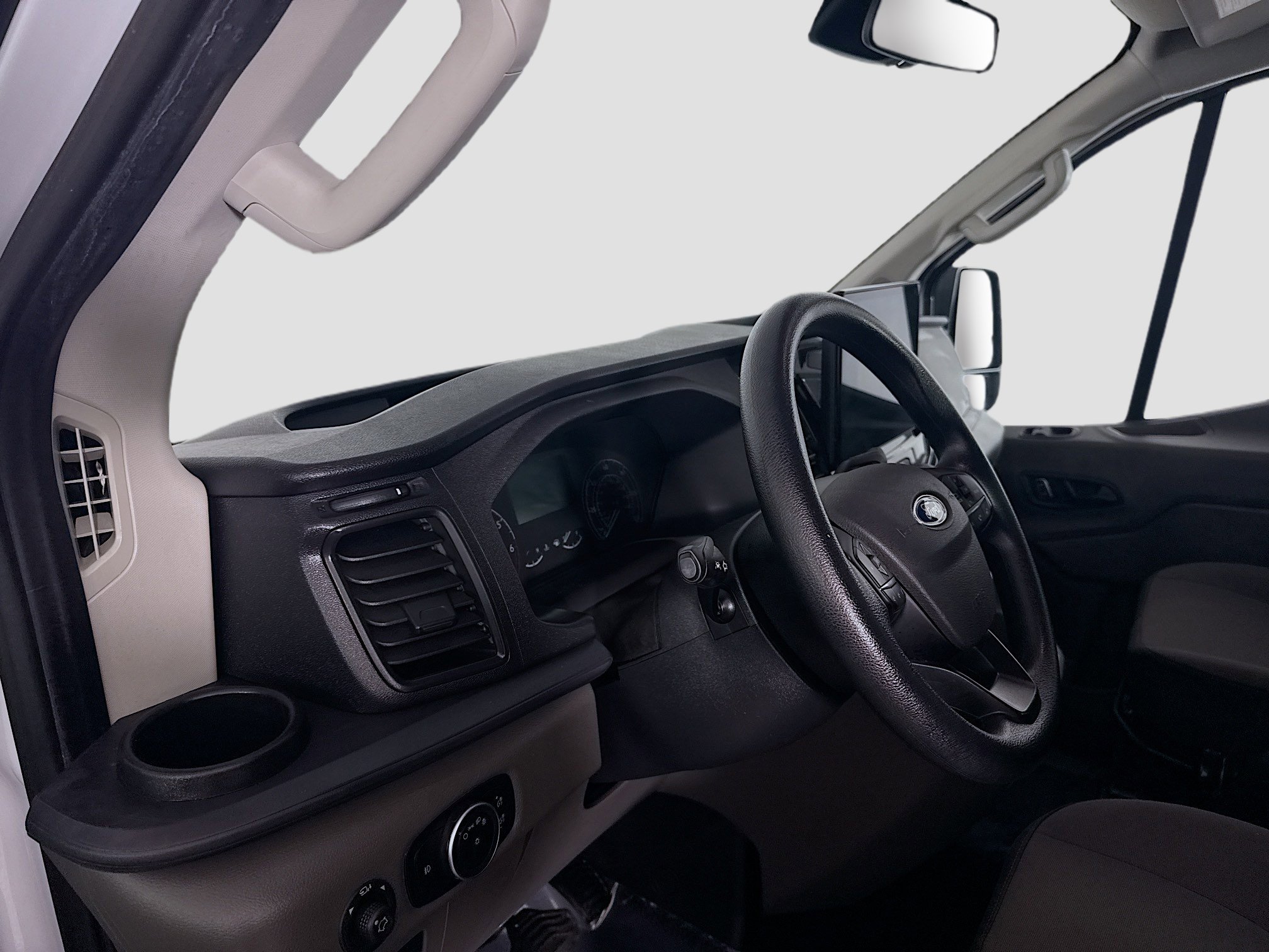 Used 2023 Ford Transit 350 XLT image 22