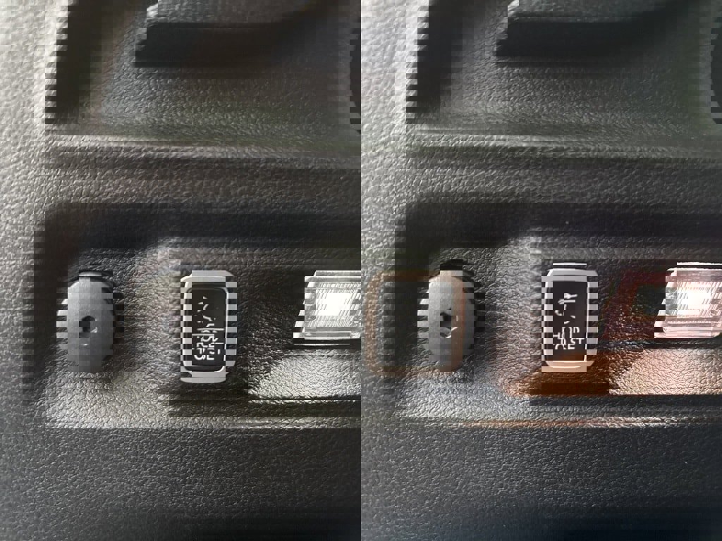 Used 2022 Jeep Grand Cherokee L Laredo w/ Luxury Tech Group I image 26