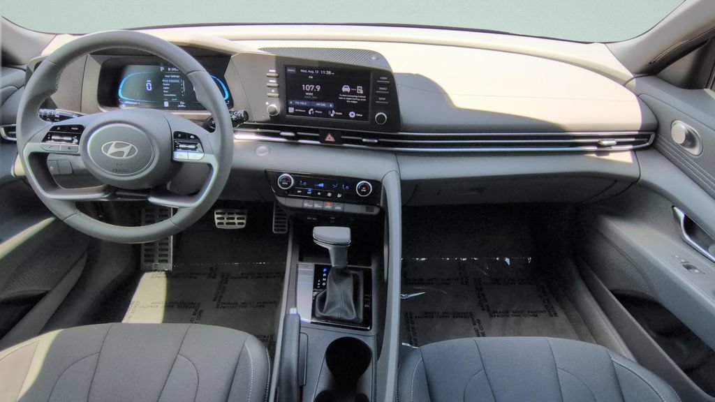 Certified 2026 Hyundai Elantra Sport FWD image 10