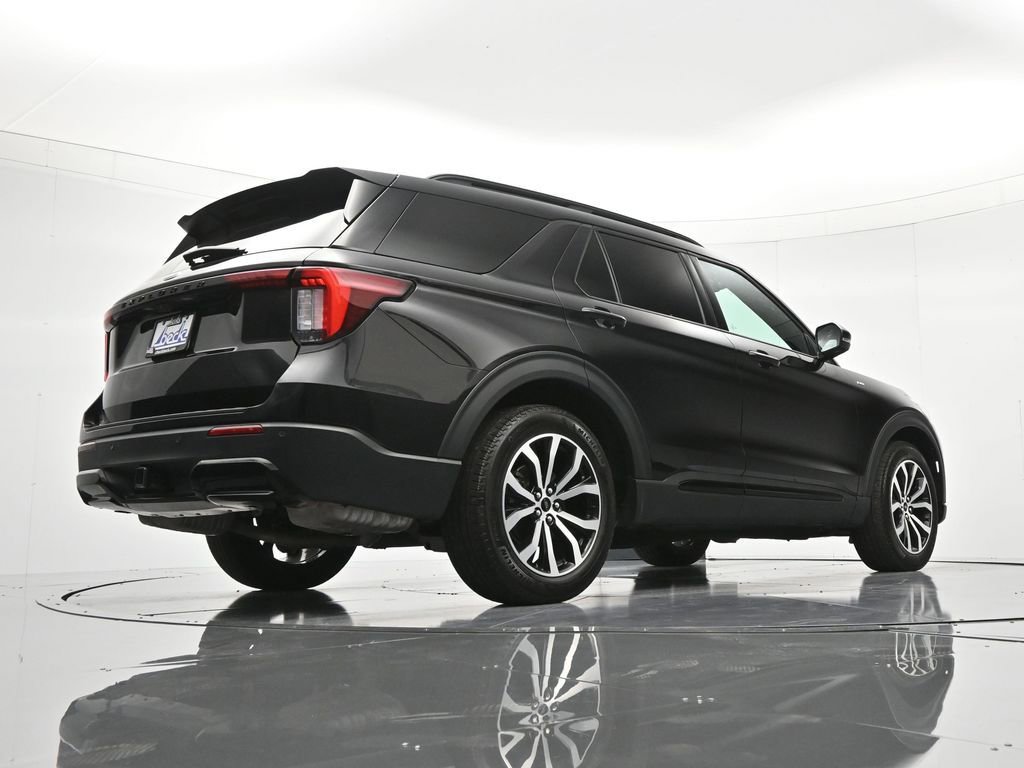Certified 2025 Ford Explorer ST-Line w/ Premium Package image 42