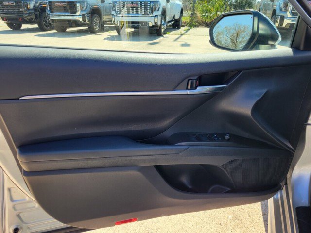 Used 2021 Toyota Camry SE image 24