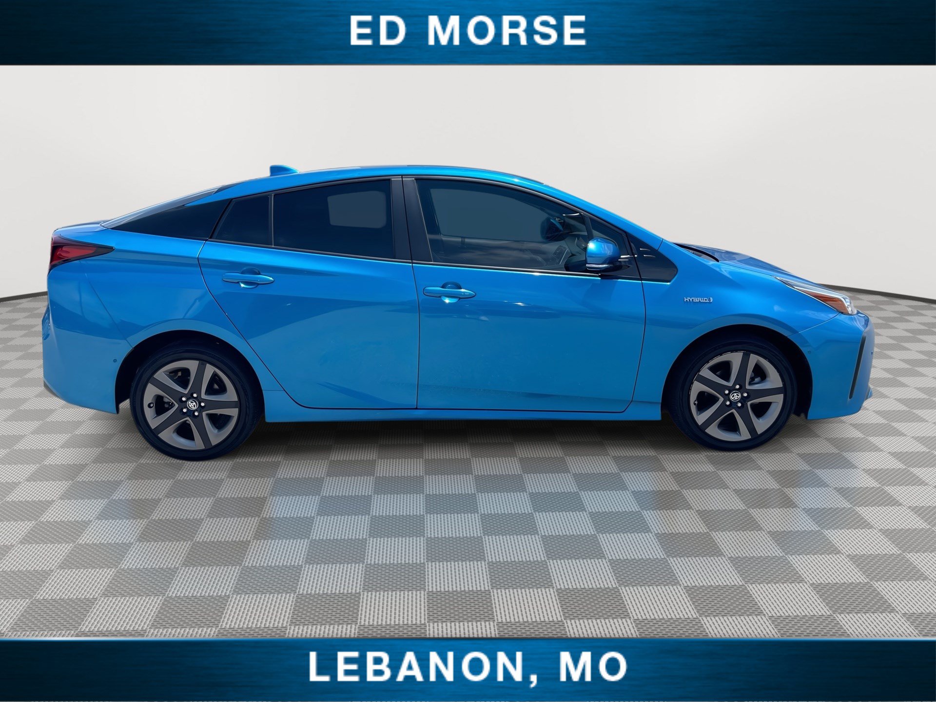 Used 2020 Toyota Prius XLE w/ Carpet Mat Package FWD image 9