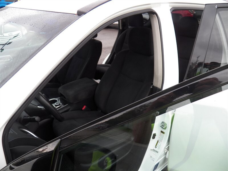 Used 2013 Nissan Pathfinder SV AWD/4WD image 5