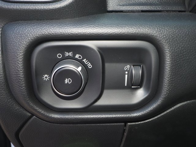 New 2025 RAM 3500 Tradesman w/ Chrome Appearance Group image 32